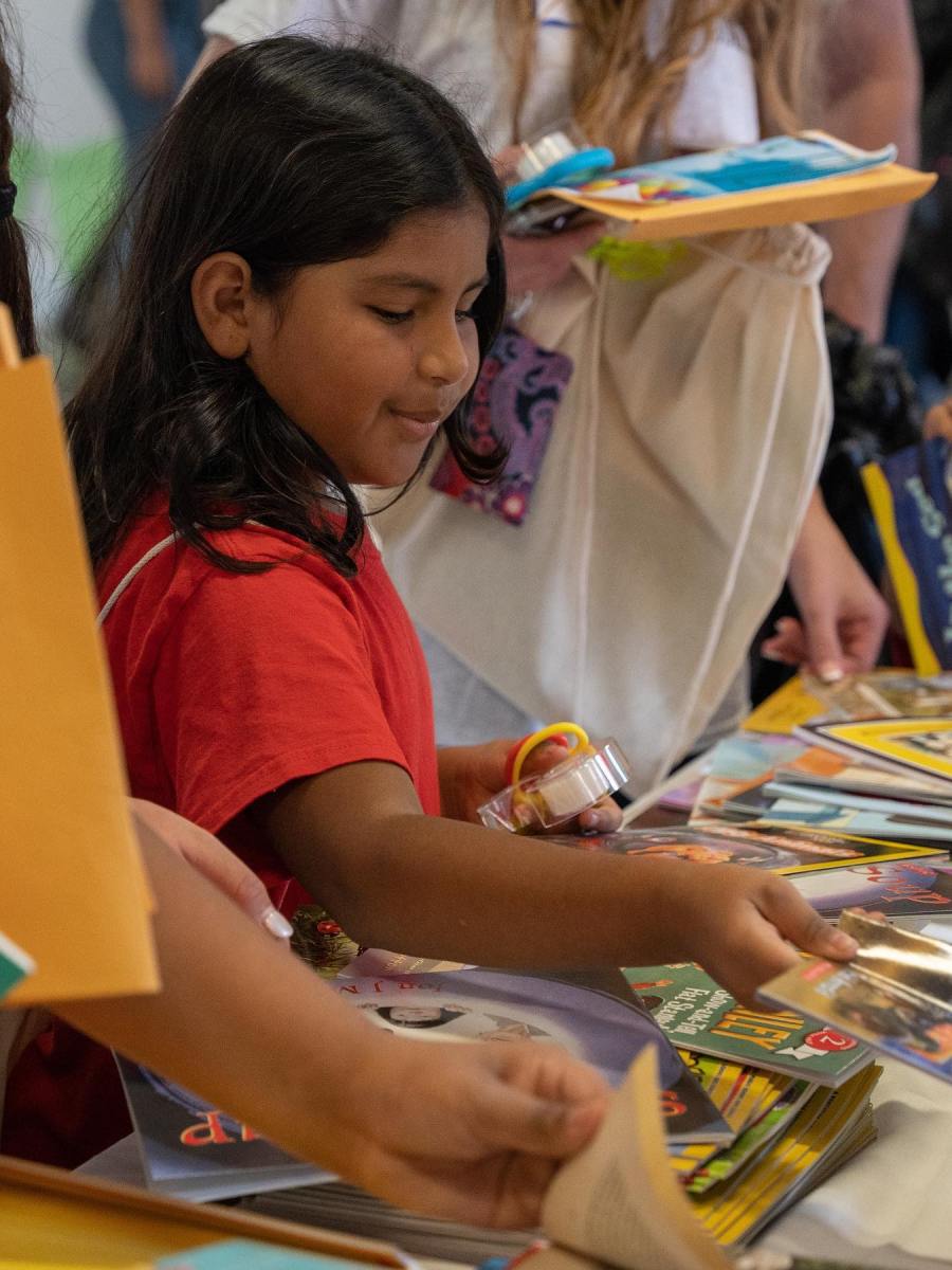 Shop with a Bulldawg&nbsp;2022